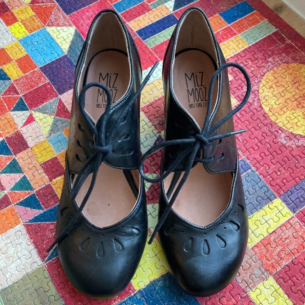 MIZ MOOZ Fordham size 8 Black Leather